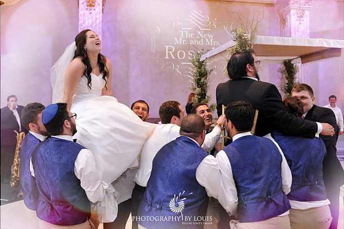 jewish dance in the chair
